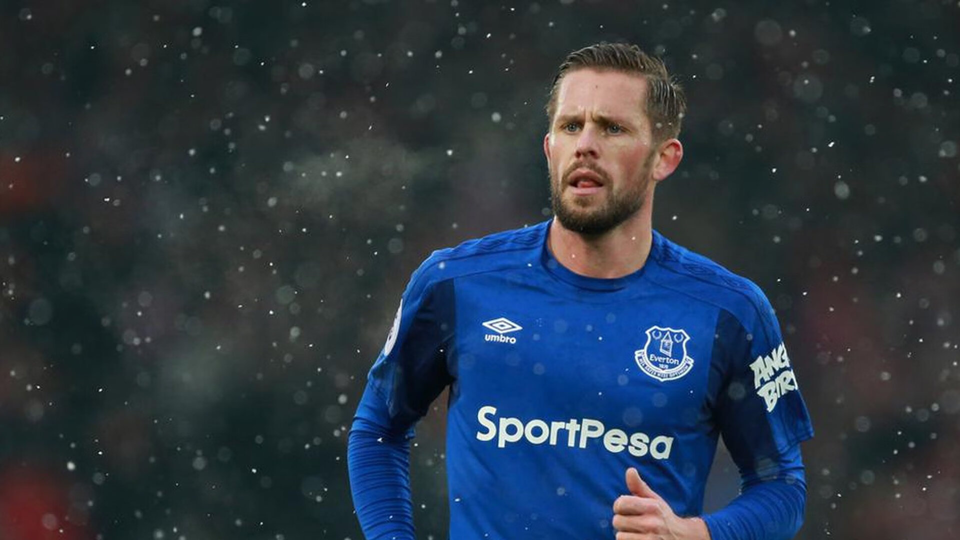 曼城前锋哈兰德